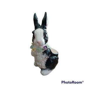 Holland Black and White Bunnies Set